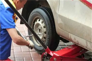 万秀附近拖车24小时服务热线电话