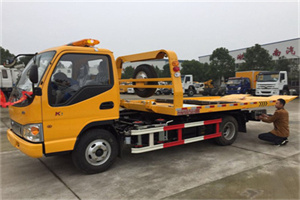 万秀哪里有拖车服务