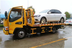 万秀附近拖车救援24小时服务热线